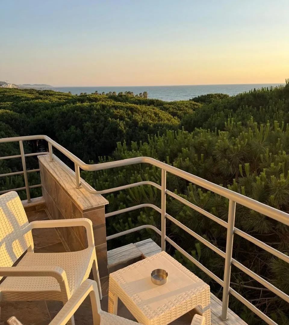 Mali I Robit Seaview Apartment Golem  Albanien